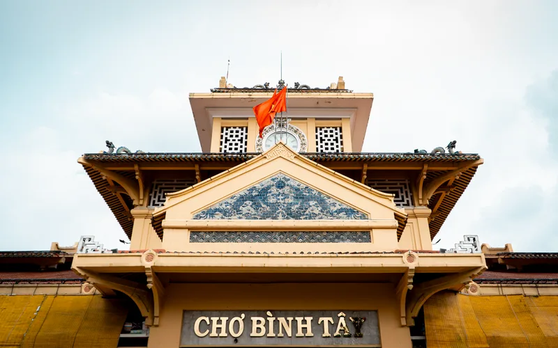 Chợ đầu mối Bình Điền