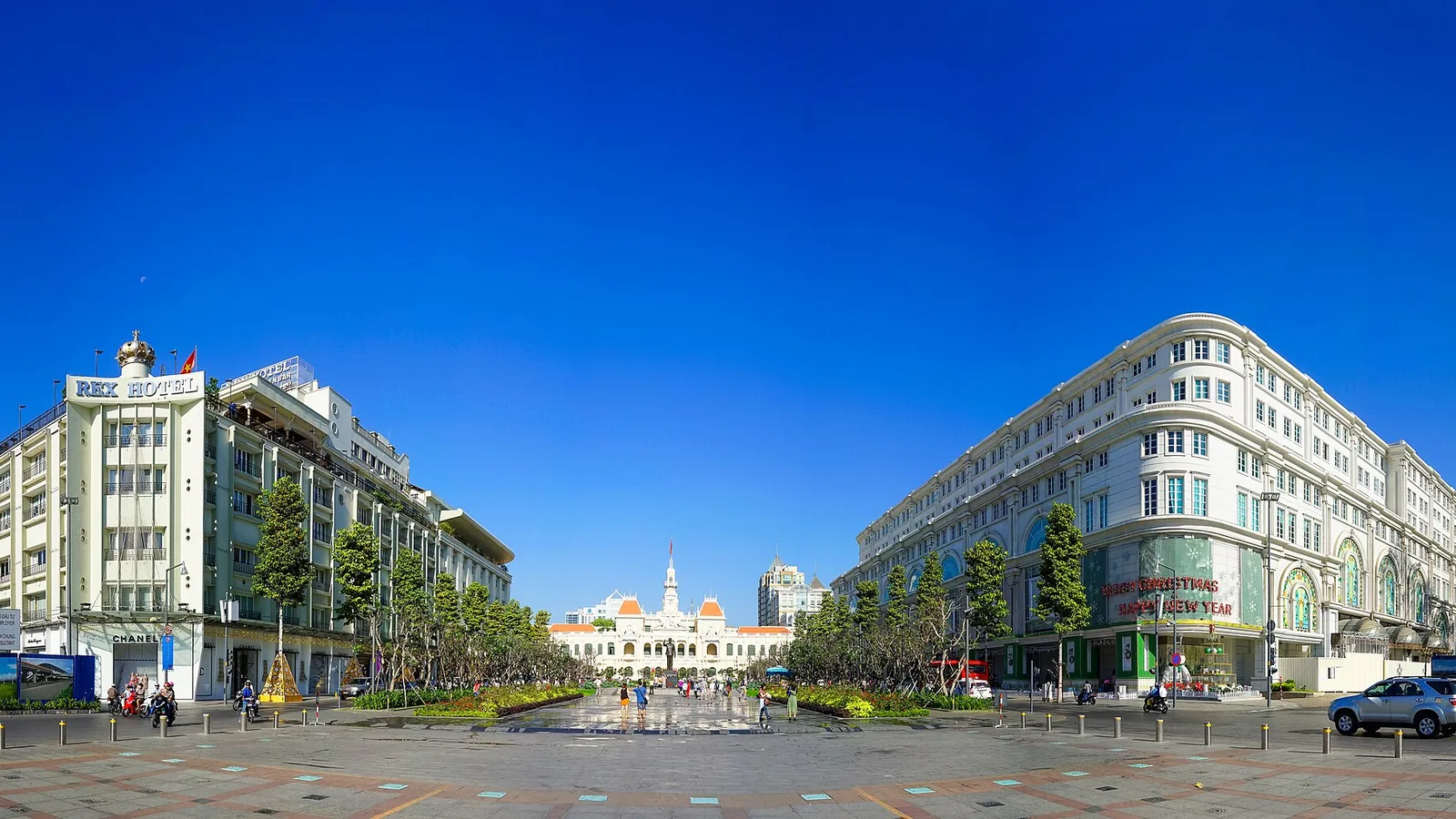 Phố đi bộ Nguyễn Huệ